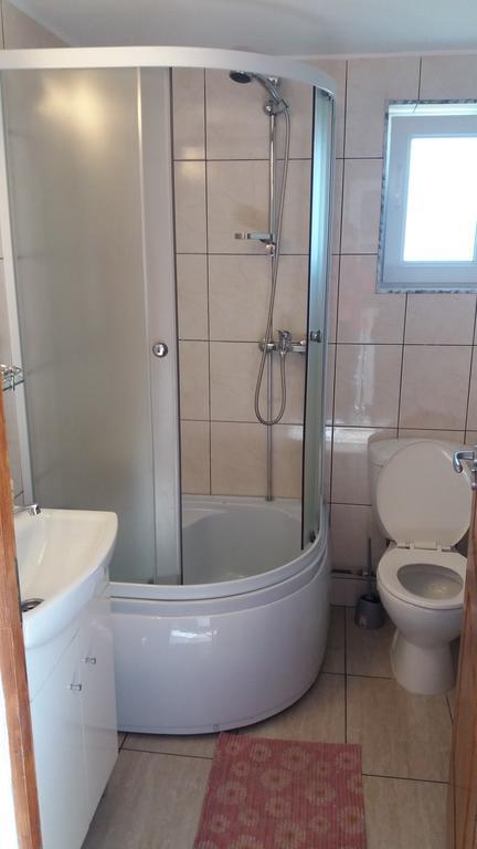 Cabana Bunicilor Rachitele Luaran gambar